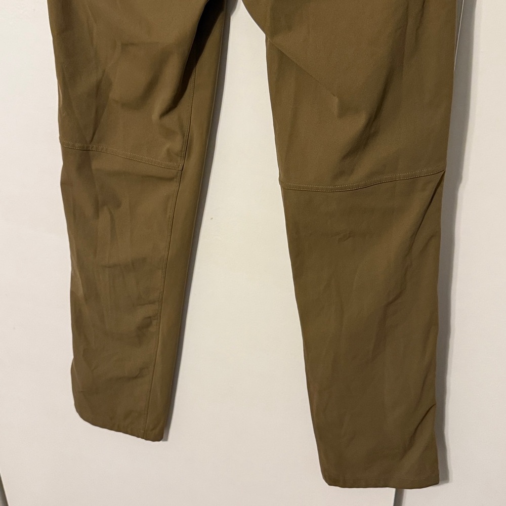 Lululemon ABC Pant Men 30x32 Tan Classic Fit Warpstreme Stretch Chino LM5335SE - Picture 8 of 13